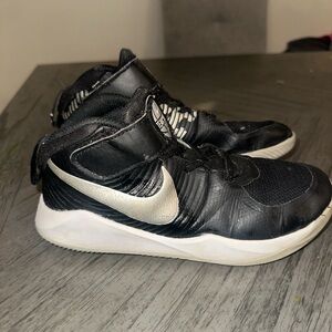Nike Black and White Sneakers Classic Design
